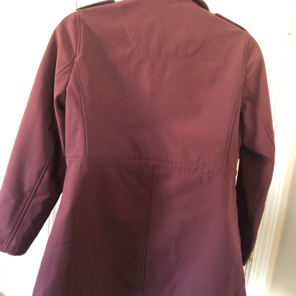 Calvin Klein waterproof jacket in plum size M - Picture 3 of 7